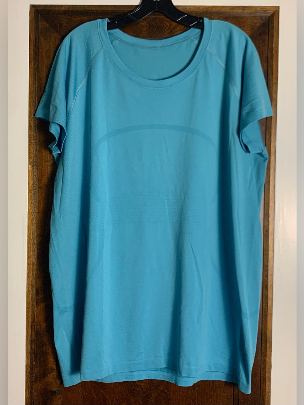 Lululemon Swiftly Tech Short Sleeve 2.0 - Aqua Blue - Size 20 Excellent